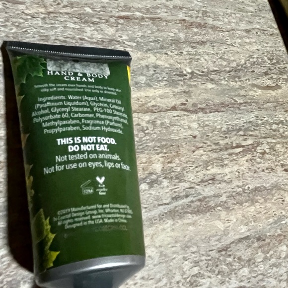 Bath & Body New Silk Elements Shea Butter Simple Pleasures Caramel